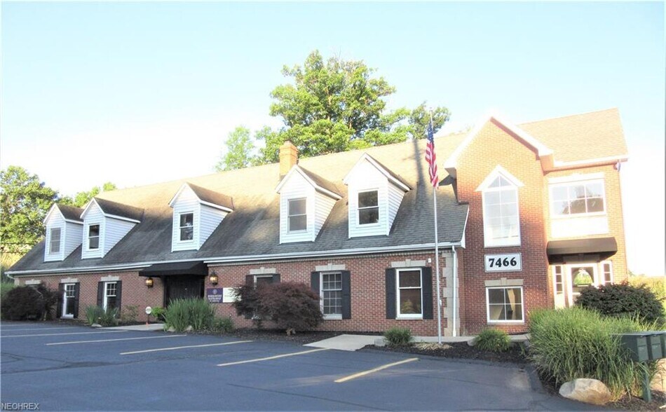 7466 Auburn Rd, Concord Twp, OH for lease - Building Photo - Image 2 of 9