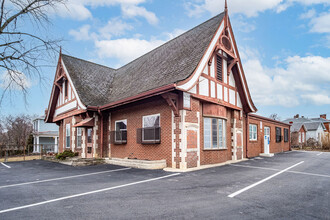 1041 Summit St, Columbus, OH for lease Building Photo- Image 2 of 22