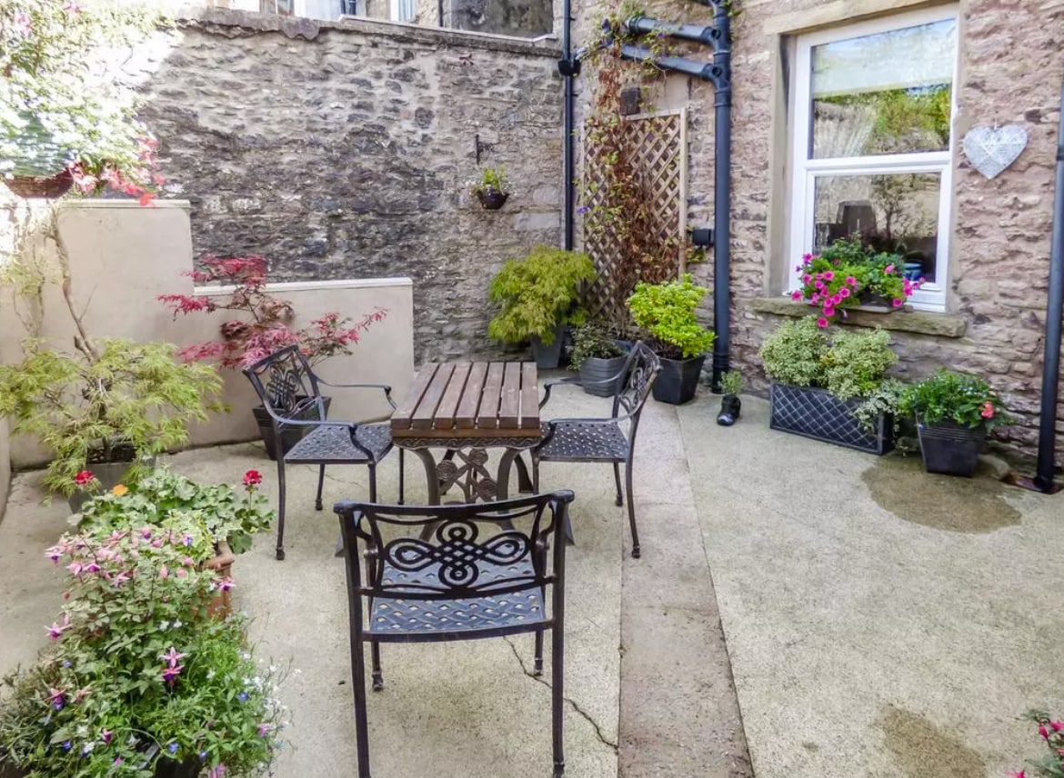 63 High St, Kirkby Stephen for sale Building Photo- Image 1 of 15