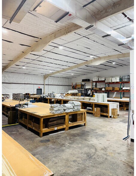 5810 Ledbetter St, Houston, TX for sale - Interior Photo - Image 3 of 12