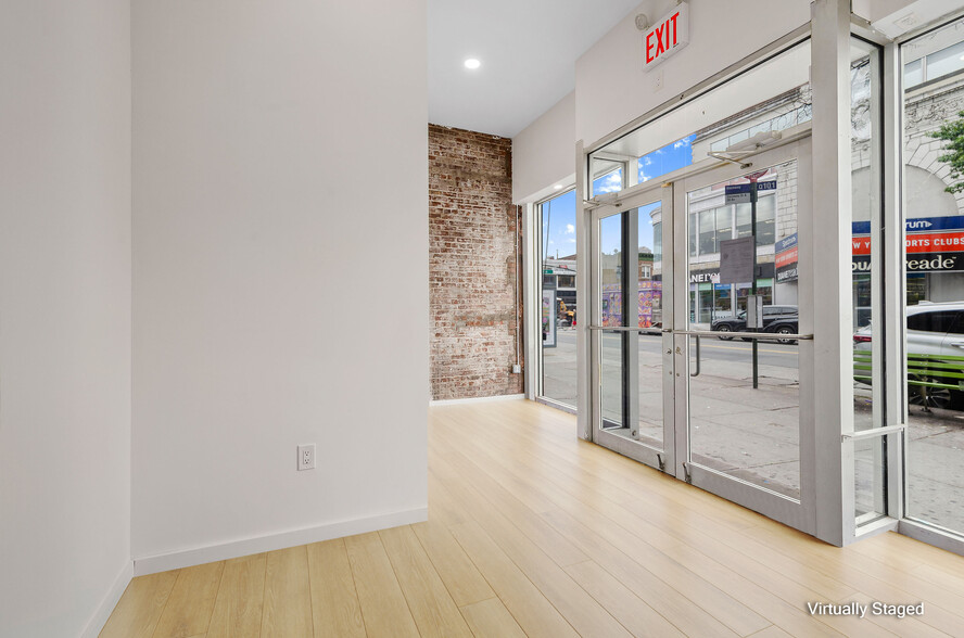 2853 Steinway St, Astoria, NY for lease - Interior Photo - Image 3 of 9