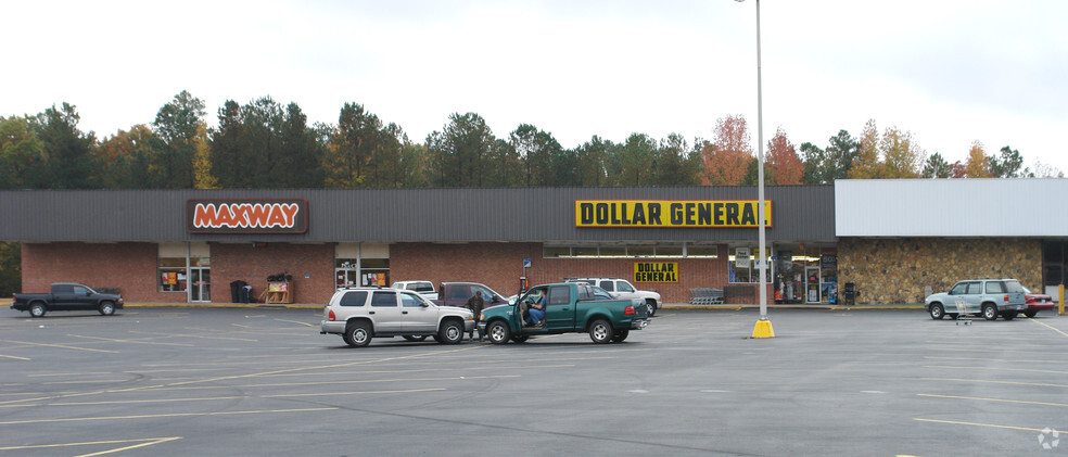 409-449 Greenwood Hwy, Saluda, SC for lease - Primary Photo - Image 1 of 1