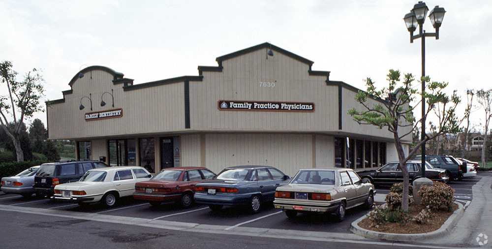 7520-7626 E Chapman Ave, Orange, CA for lease Building Photo- Image 1 of 5