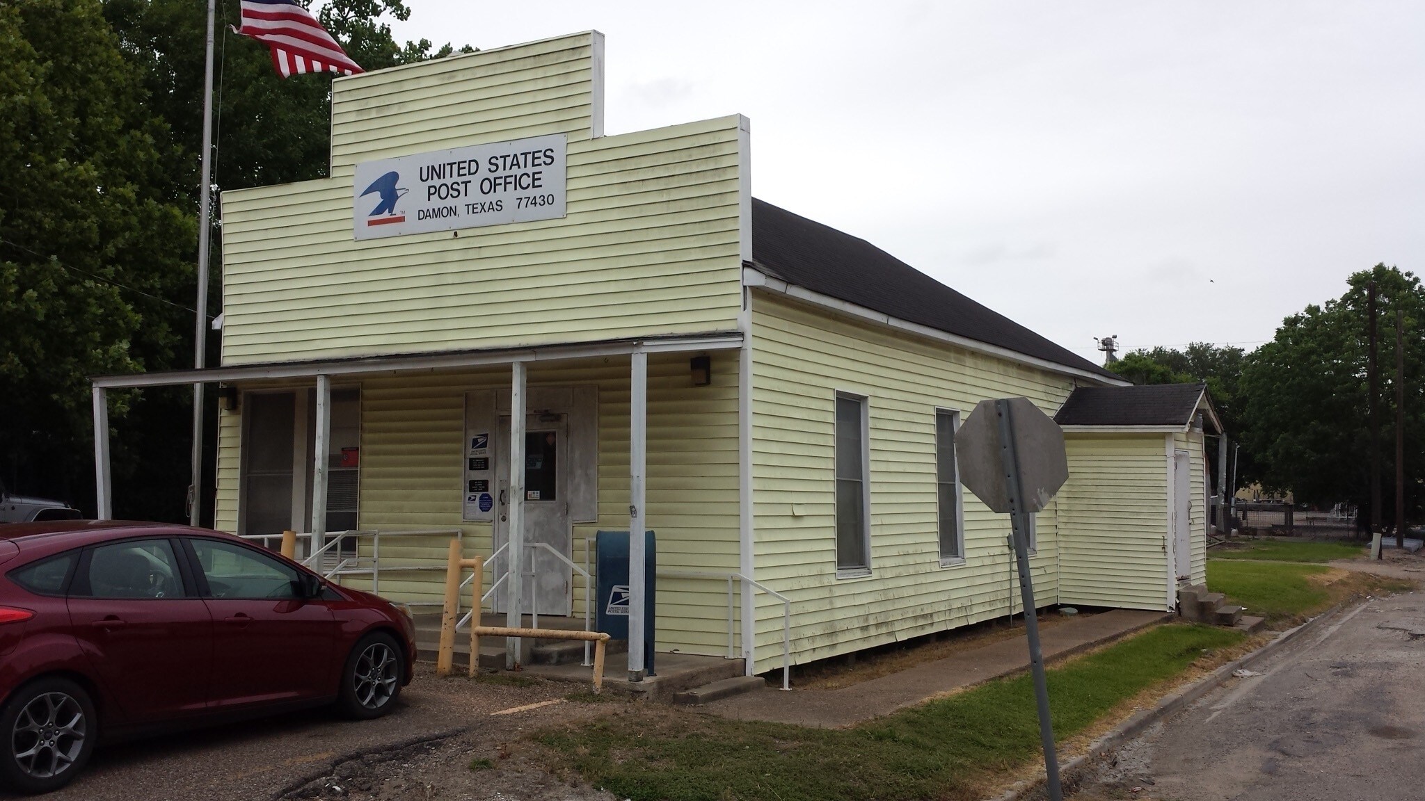 502 Mulcahy St, Damon, TX for sale Building Photo- Image 1 of 1