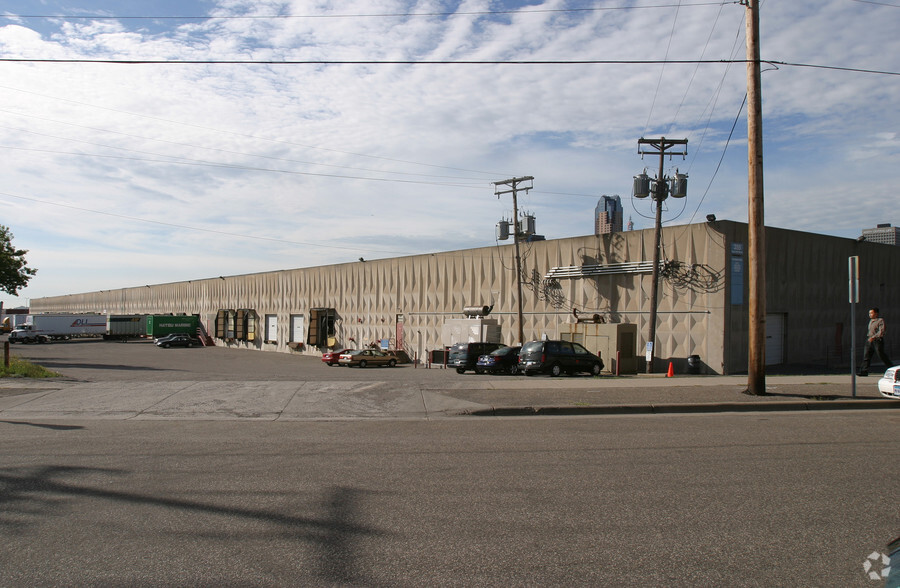 355 8th St E, Saint Paul, MN for lease - Building Photo - Image 3 of 5