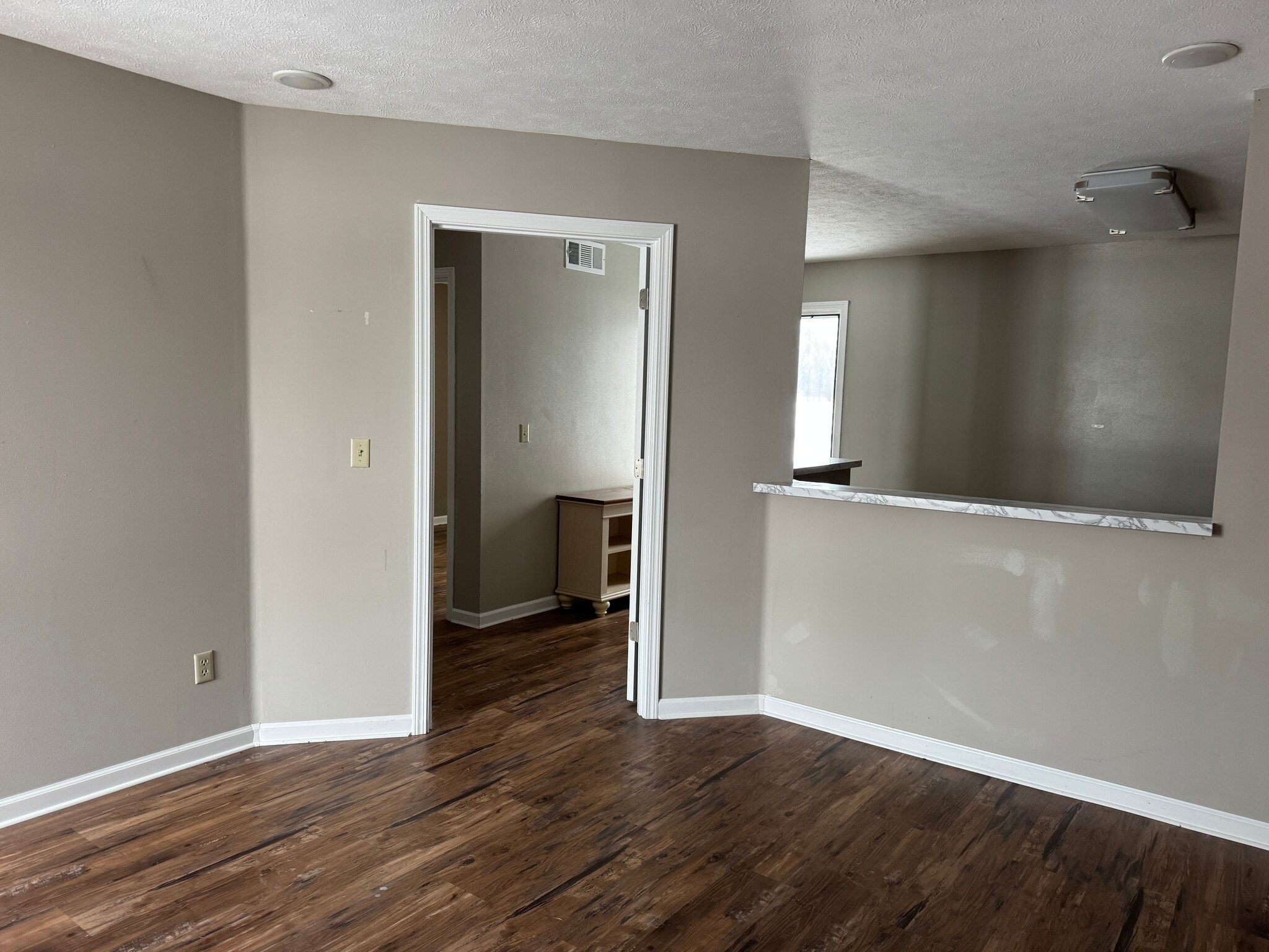 1116 Cannell Ct, Rockton, IL for lease Interior Photo- Image 1 of 10