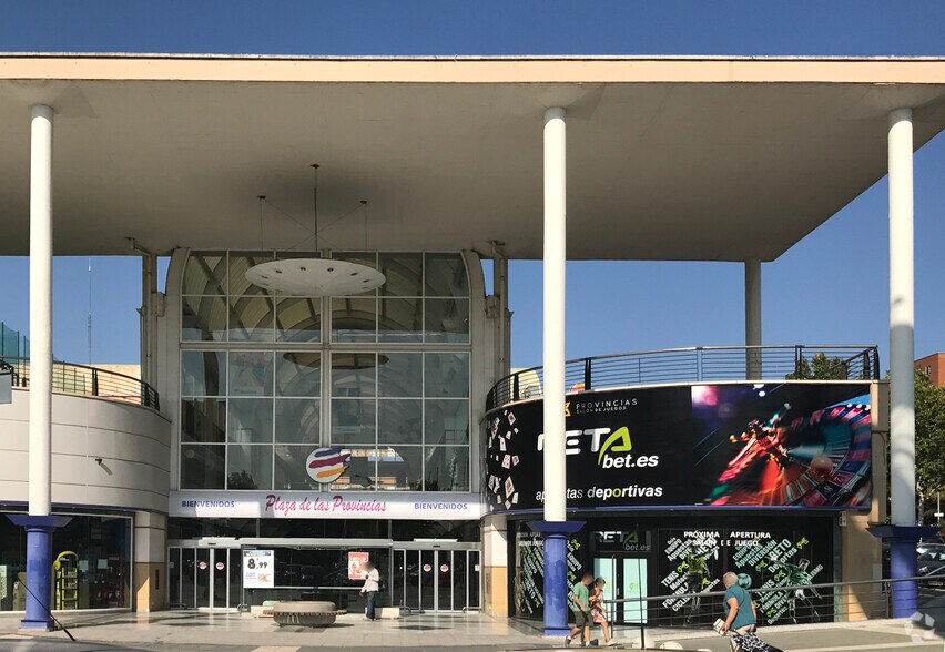 Avenida Provincias, 18, Fuenlabrada, Madrid for lease - Building Photo - Image 1 of 1