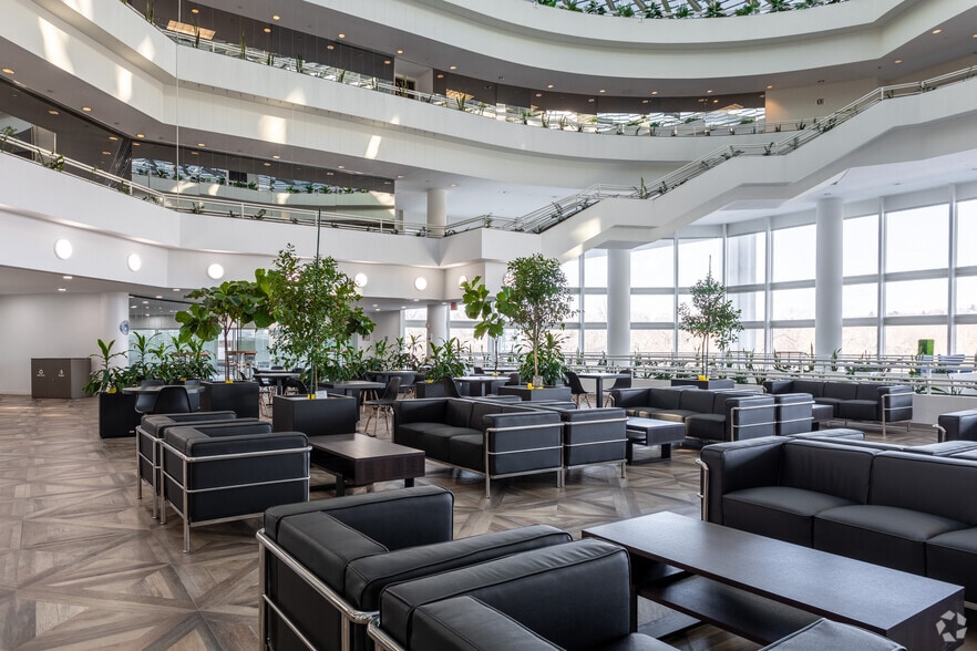 800 Westchester Ave, Rye Brook, NY for lease - Interior Photo - Image 3 of 35