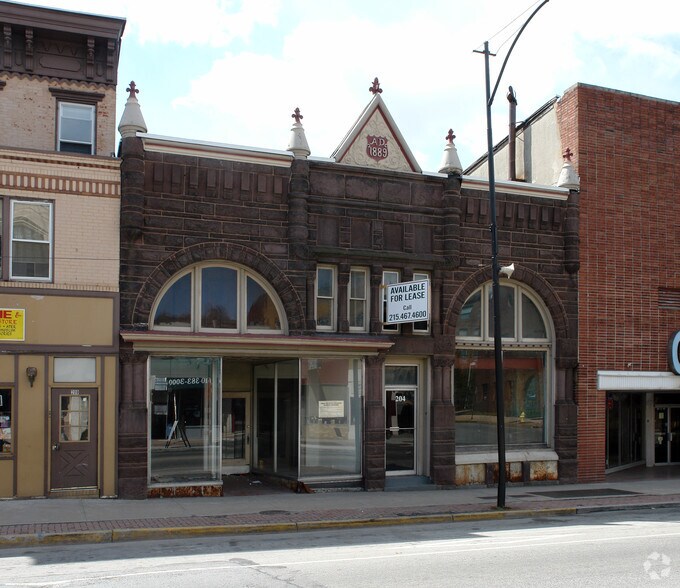 204-206 E Lincoln Hwy, Coatesville, PA for lease - Building Photo - Image 2 of 17