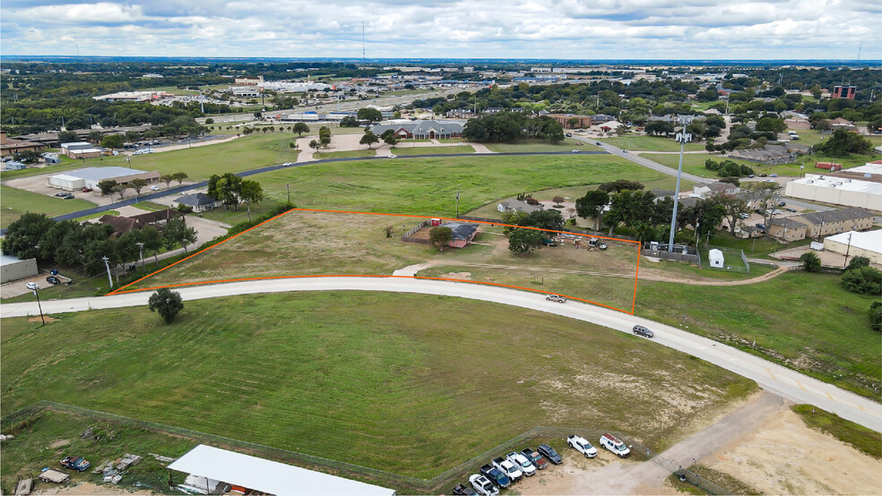 2224 S Chappell Hill St, Brenham, TX for sale - Building Photo - Image 2 of 7