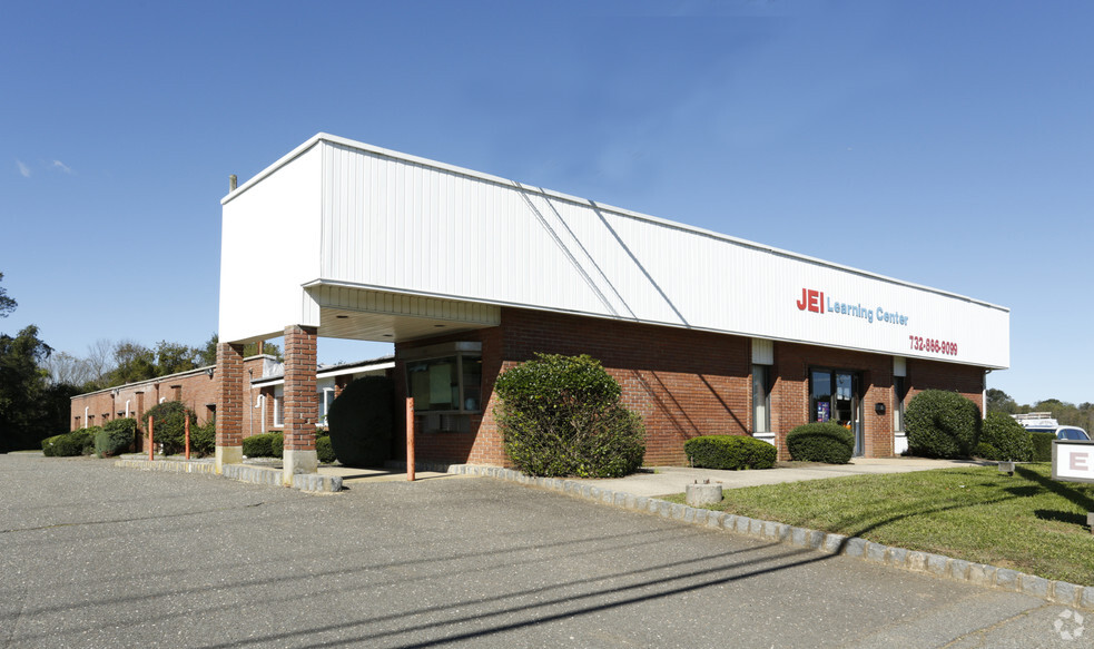 45 N Main St, Marlboro, NJ for sale - Building Photo - Image 1 of 3