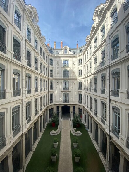 21 Rue D'Algerie, Lyon for sale - Building Photo - Image 1 of 10
