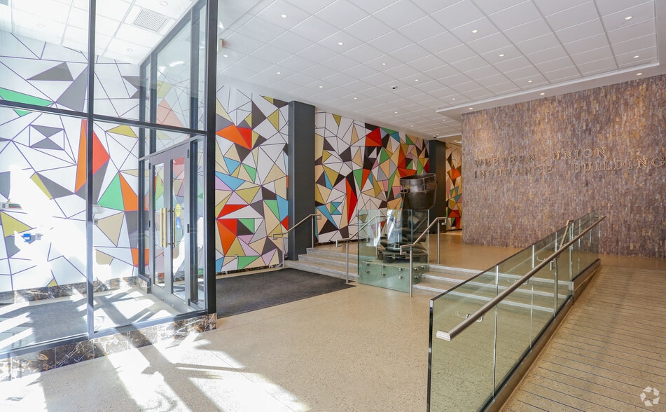 640 8th Ave SW, Calgary, AB for lease - Interior Photo - Image 2 of 5