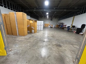 6 Britton Dr, Bloomfield, CT for lease Interior Photo- Image 1 of 2
