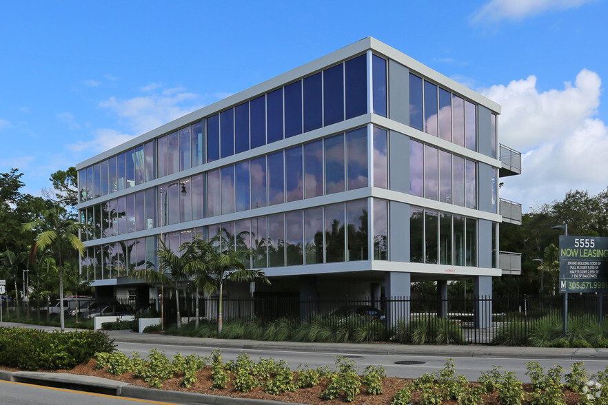 5555 Biscayne Blvd, Miami, FL for lease - Building Photo - Image 2 of 3