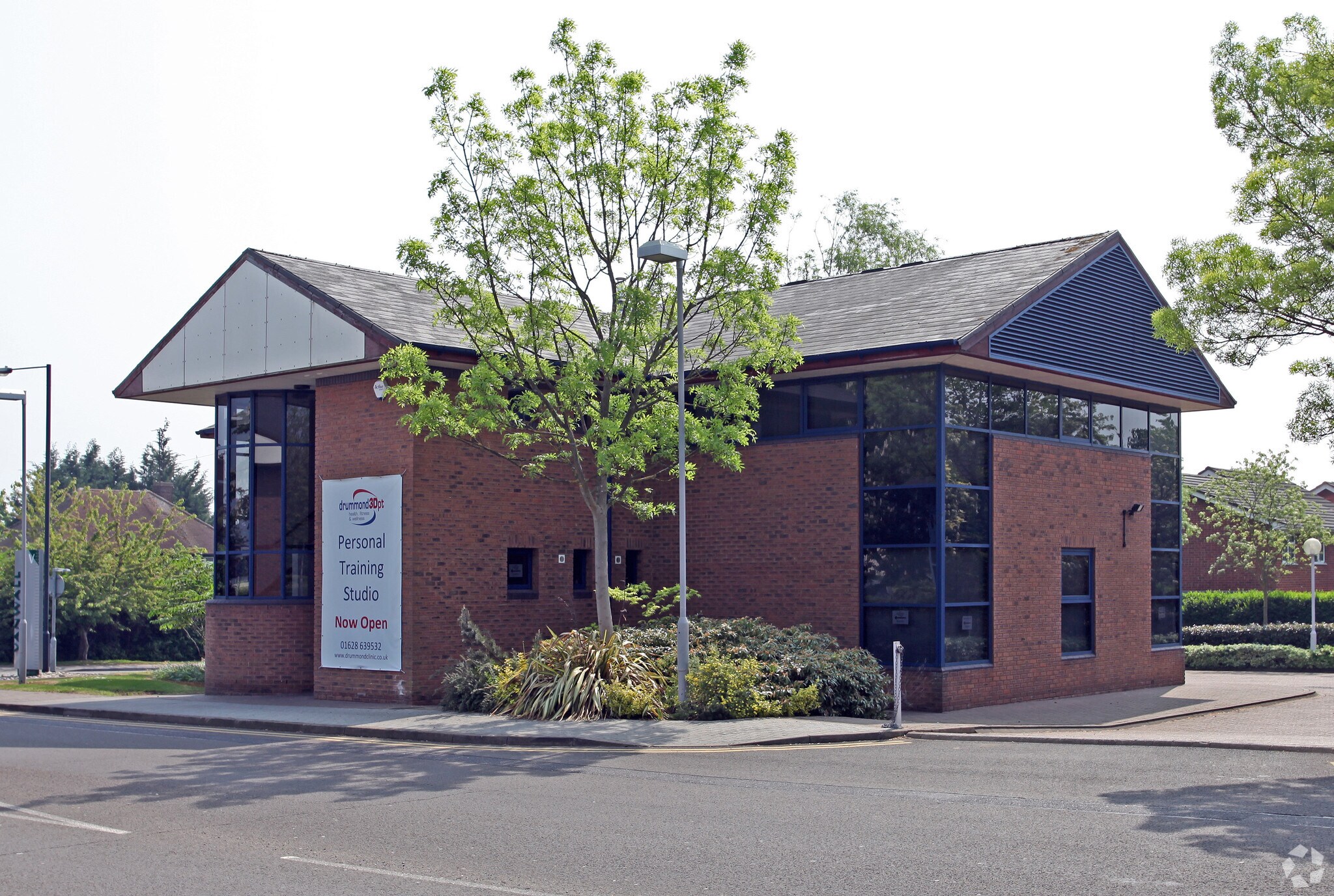 Vanwall Rd, Maidenhead for sale Primary Photo- Image 1 of 1