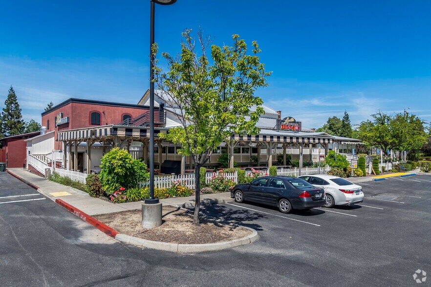 Lucille's, Rocklin, CA for sale - Building Photo - Image 1 of 7
