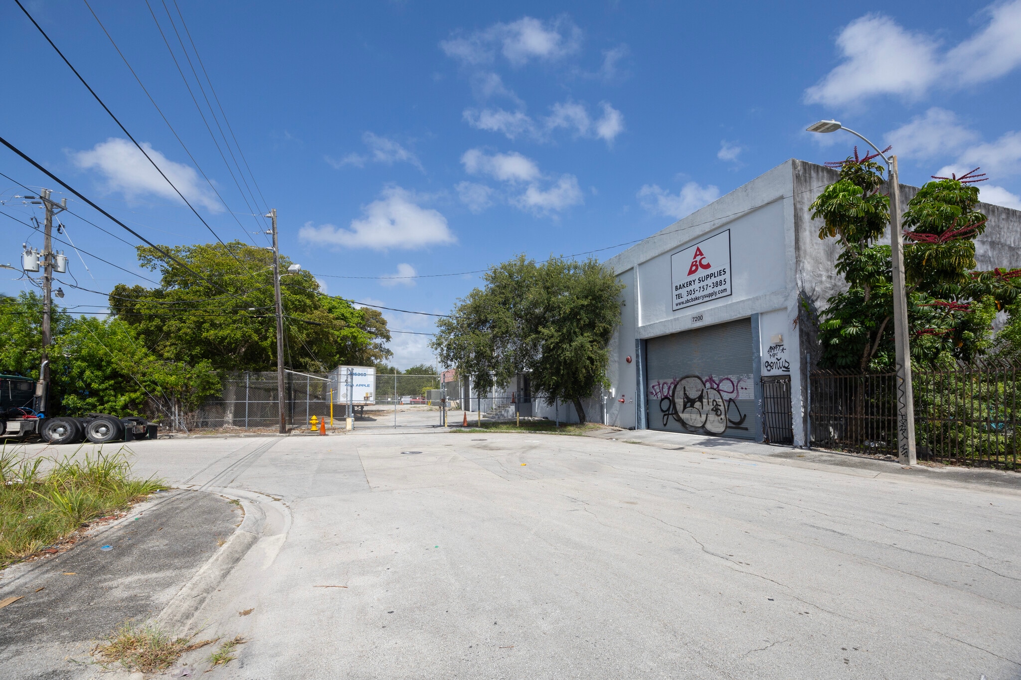 7200 NW 1st Ave, Miami, FL for lease Building Photo- Image 1 of 42