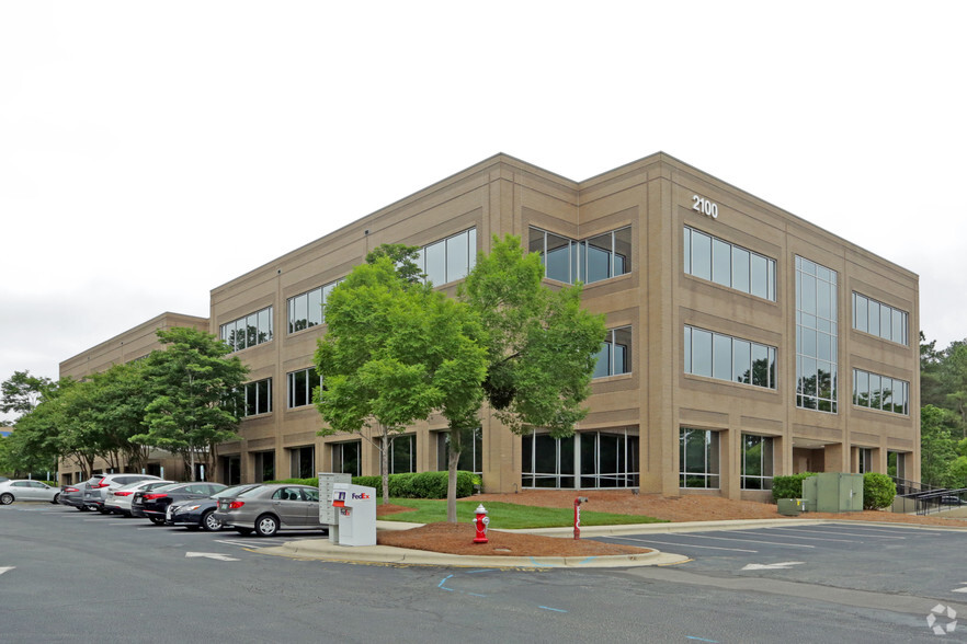 2100 Gateway Centre Blvd, Morrisville, NC for lease - Primary Photo - Image 1 of 7