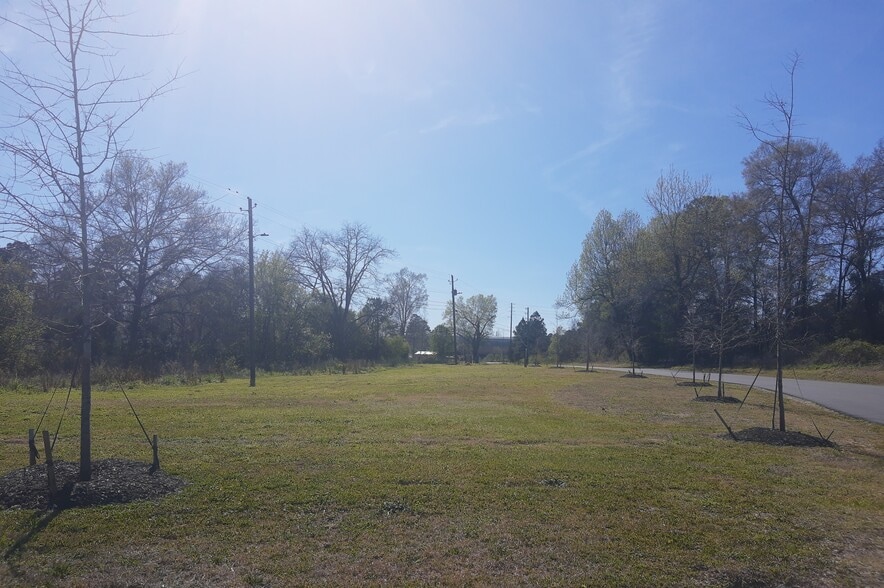 Elkdom, Augusta, GA for sale - Building Photo - Image 2 of 2