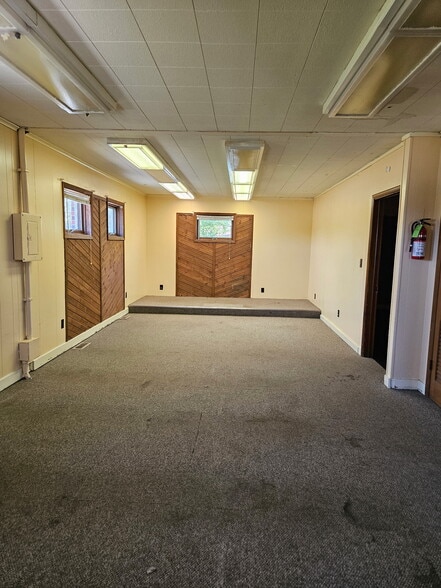 2019 W State Route 17, Kankakee, IL for lease - Building Photo - Image 3 of 21
