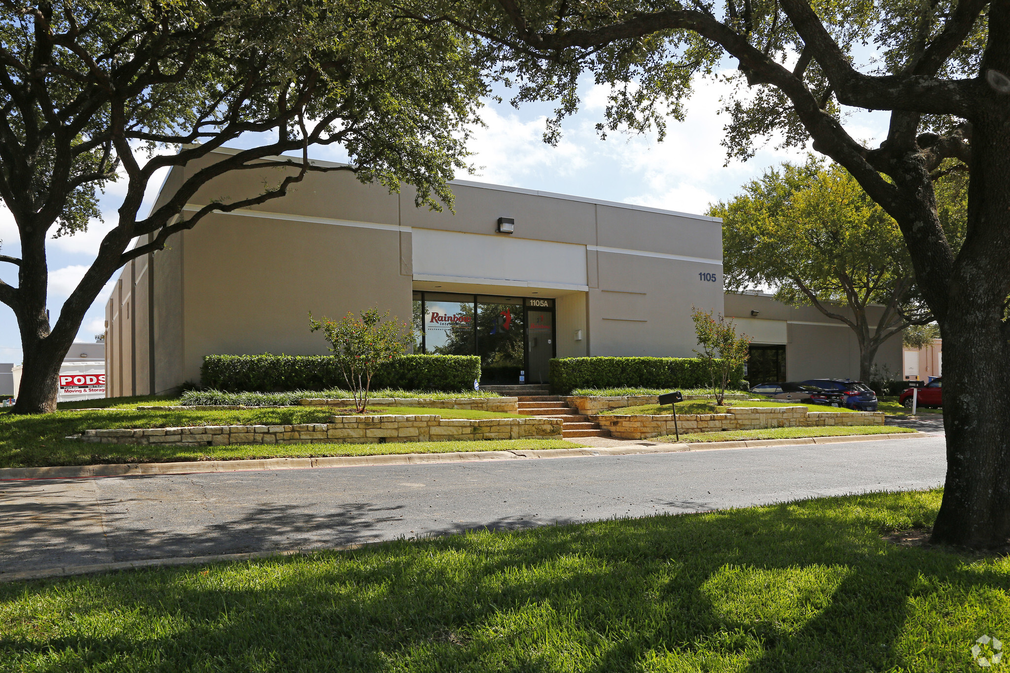 1109 S Airport Cir, Euless, TX for lease Primary Photo- Image 1 of 9