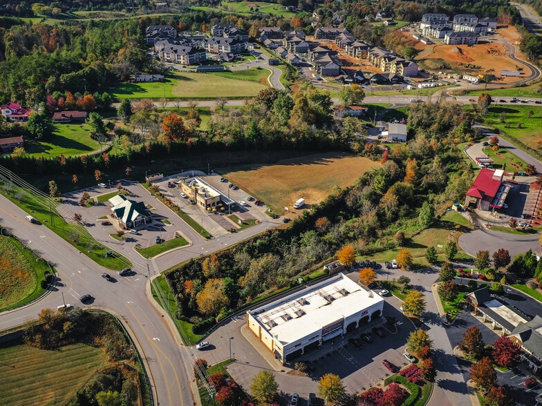 99999 Gill Rd, Weaverville, NC for sale - Primary Photo - Image 1 of 11