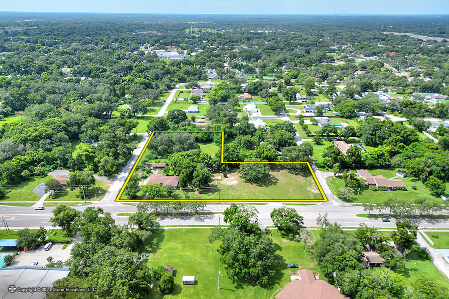 731 E Lumsden Rd, Brandon, FL for sale - Building Photo - Image 3 of 18