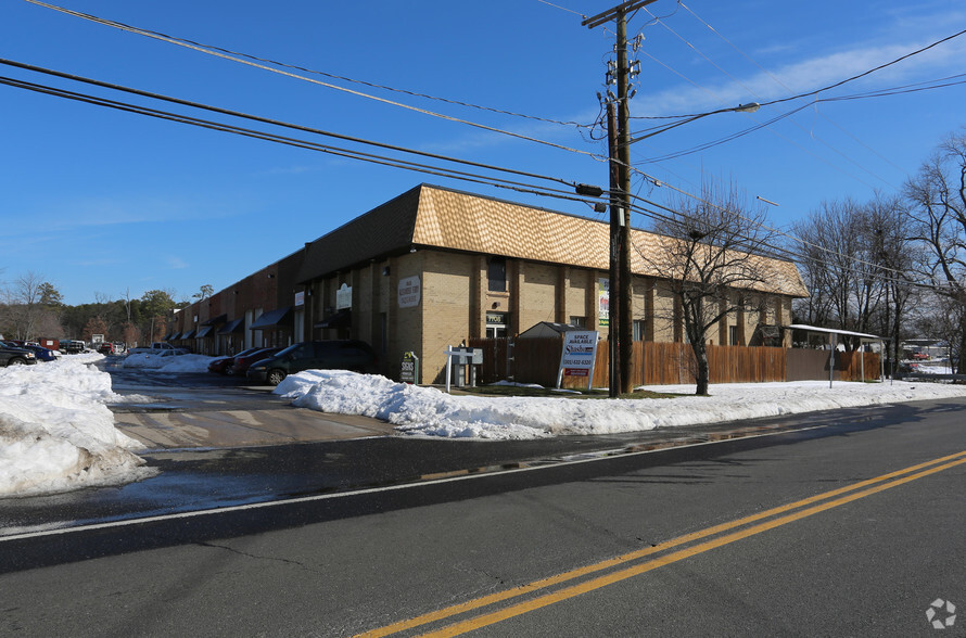 7708-7732 Old Alexandria Ferry Rd, Clinton, MD for lease - Building Photo - Image 3 of 12