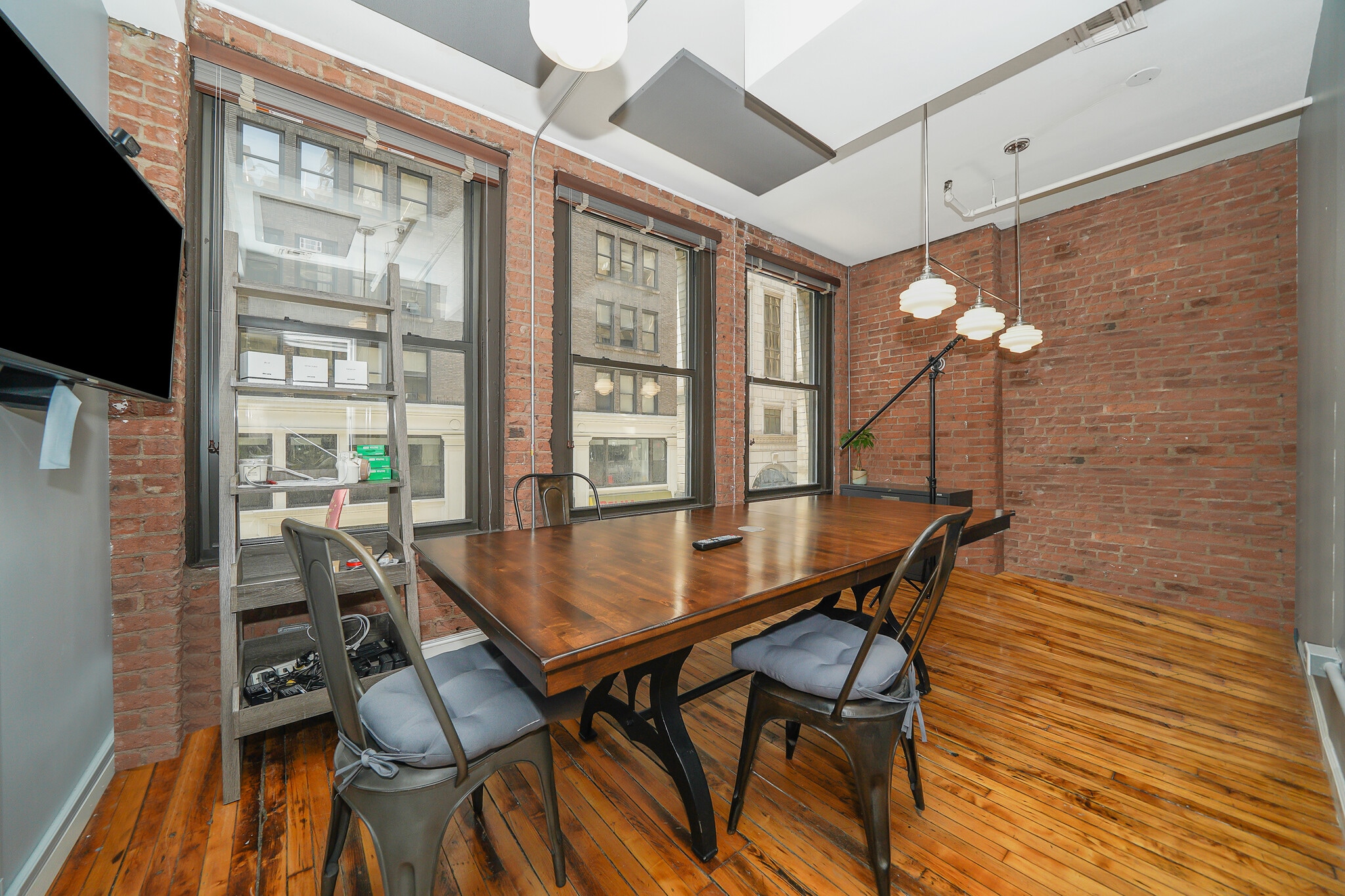 247 W 36th St, New York, NY for lease Interior Photo- Image 1 of 4