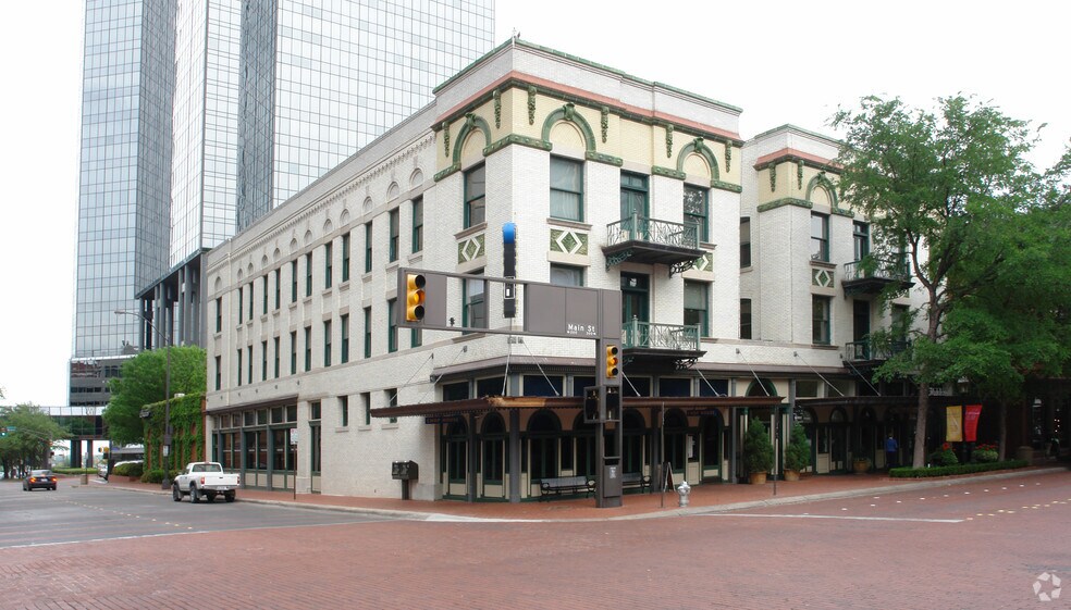 301-303 Main St, Fort Worth, TX for sale - Primary Photo - Image 1 of 1