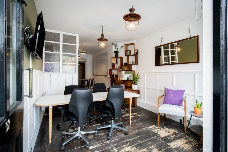 92 Hoxton St, London for lease - Interior Photo - Image 3 of 4