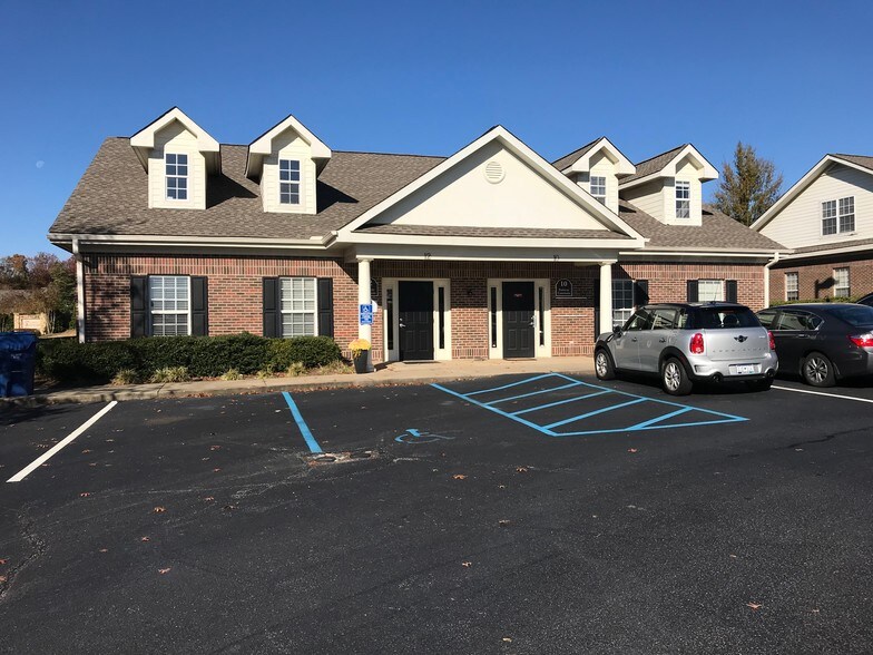 10-12 Parkway Commons Way, Greer, SC for sale - Building Photo - Image 1 of 1