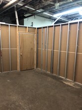 Flinn St, Batavia, IL for lease Interior Photo- Image 1 of 7