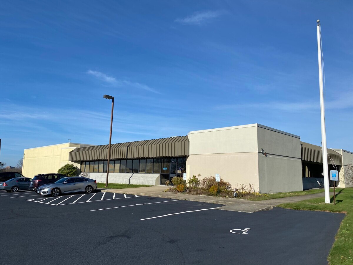 344 Aquidneck Ave, Middletown, RI 02842