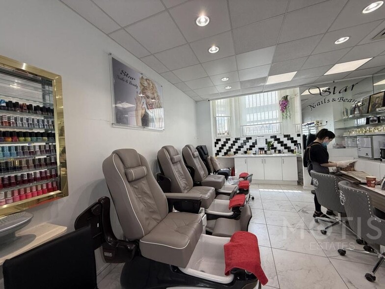 75 Sandgate Rd, Folkestone for sale - Building Photo - Image 2 of 9