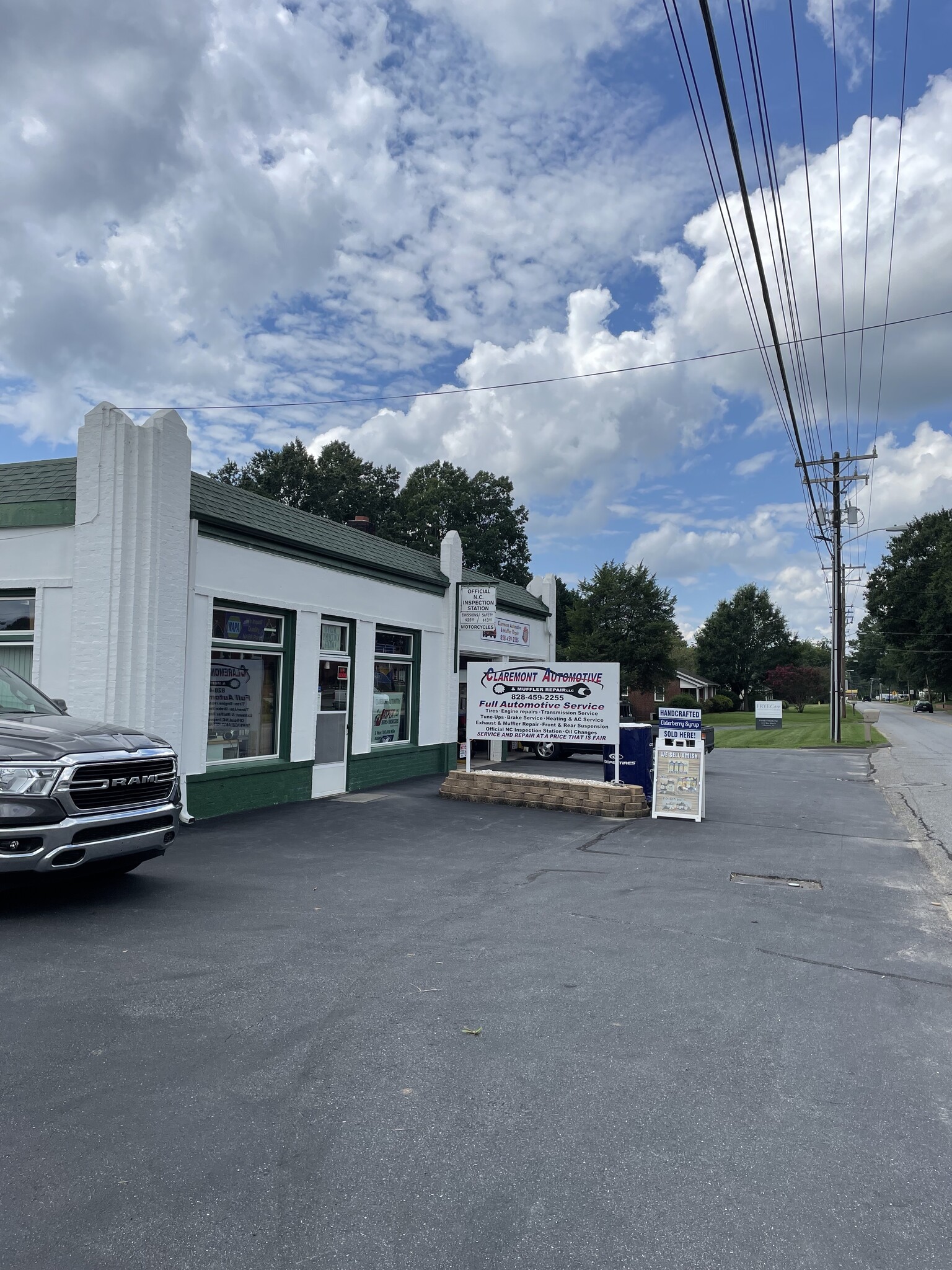 3239 W Main St, Claremont, NC for sale Primary Photo- Image 1 of 1