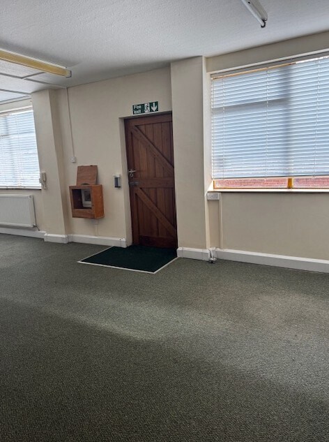 Castle Mews, Rugby for lease Interior Photo- Image 1 of 16