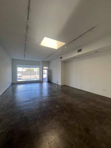 8334-8336 W 3rd St, Los Angeles, CA for lease - Building Photo - Image 2 of 6