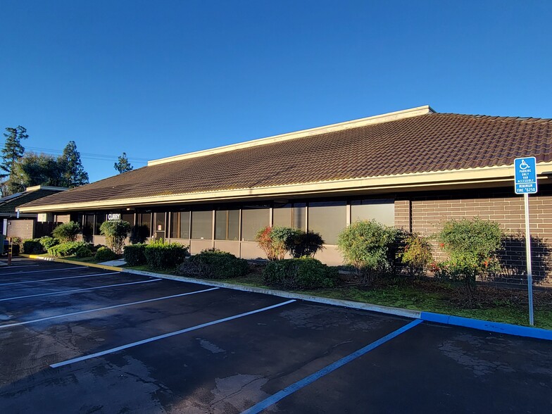 1706 E Bullard Ave, Fresno, CA for lease - Building Photo - Image 1 of 3