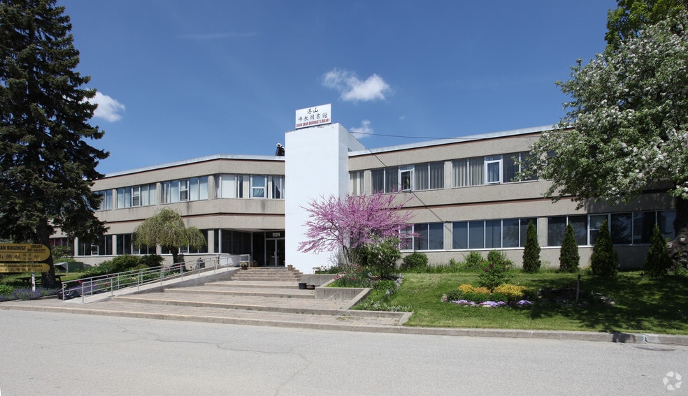 1224 Lawrence Ave, Toronto, ON for sale - Primary Photo - Image 1 of 1