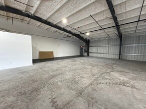 7304 Causeway, Tampa, FL for sale Interior Photo- Image 1 of 1