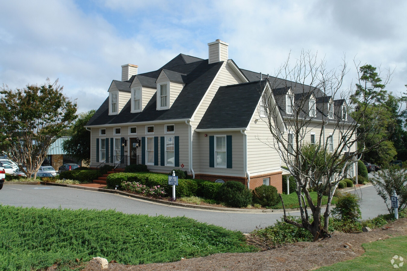 1555 Mount Vernon Rd, Dunwoody, GA 30338