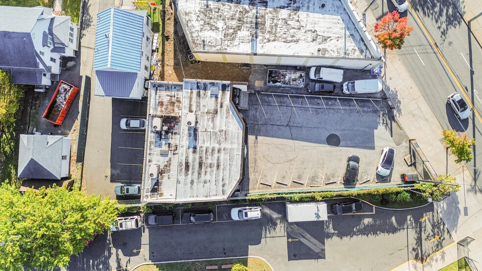 1605 Forest Ave, Staten Island, NY for sale - Building Photo - Image 2 of 23