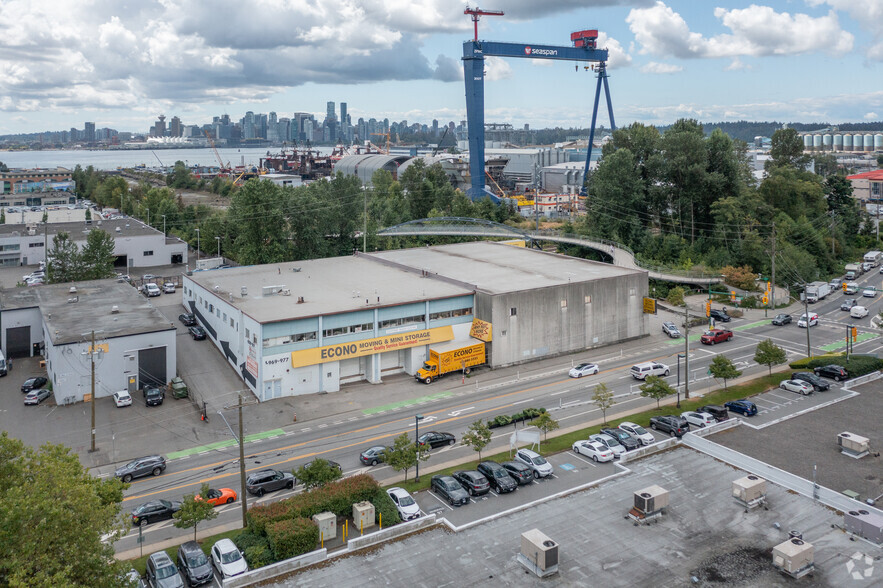 977 1st St W, North Vancouver, BC for lease - Building Photo - Image 3 of 4