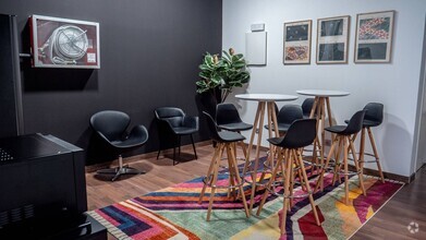 Calle Albasánz, 75, Madrid, Madrid for lease Interior Photo- Image 1 of 27