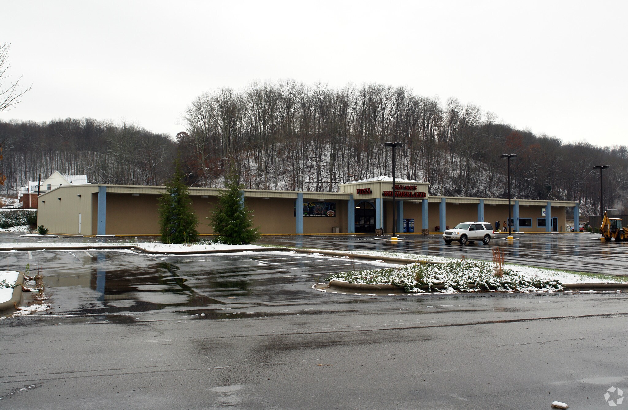 5 Cracker Barrel Dr, Barboursville, WV for sale Building Photo- Image 1 of 21