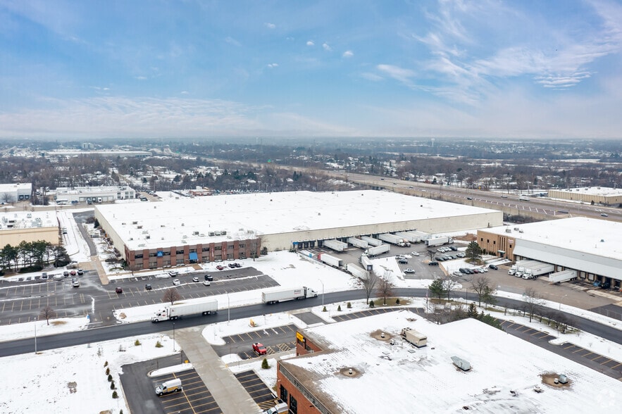 350 S Rohlwing Rd, Addison, IL for lease - Aerial - Image 3 of 5