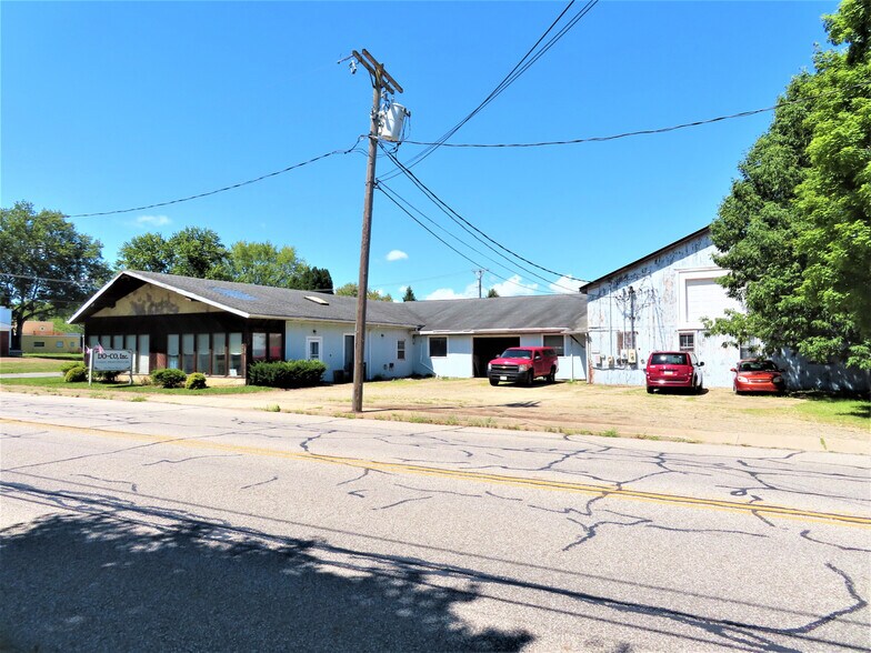 560 Water St, Conneaut Lake, PA for sale - Primary Photo - Image 1 of 1