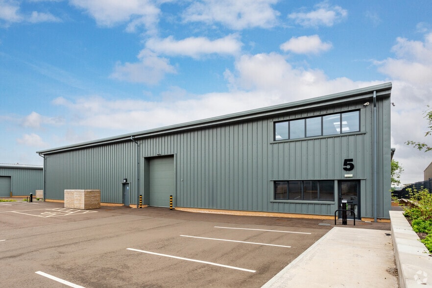 Park Ln, Corsham for lease - Building Photo - Image 3 of 6